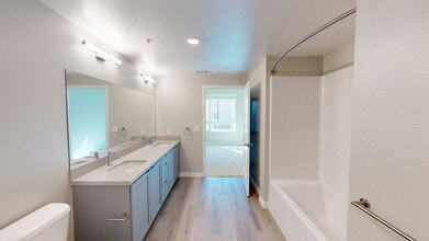 Interior Photo - North Grove