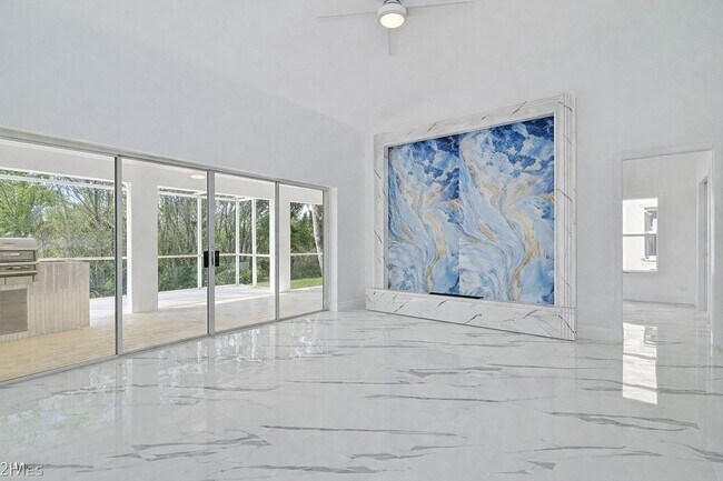 Building Photo - 3832 Sabal Springs Blvd