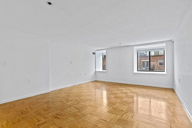Foto del edificio - 357 Commercial St