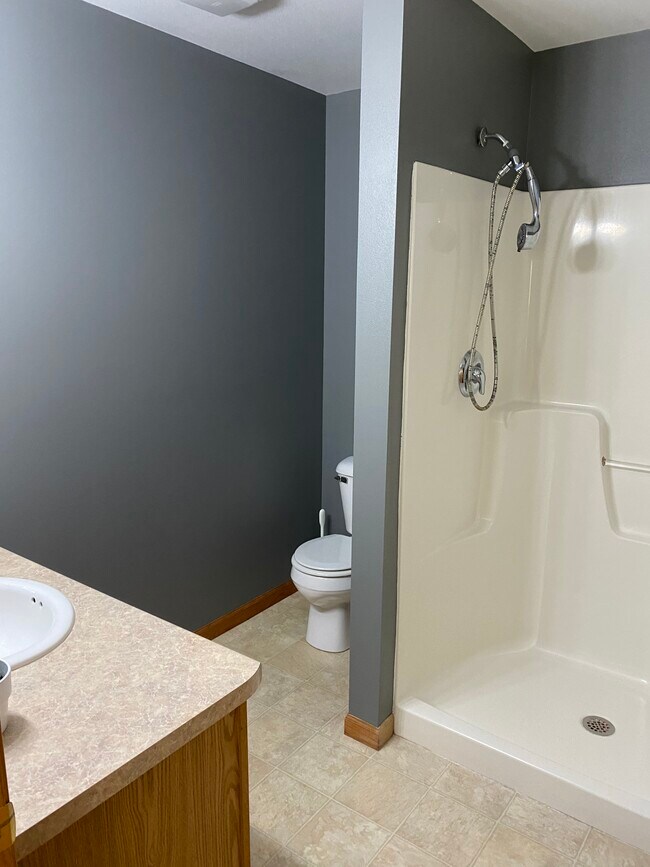 Master Bathroom - 2535 Deerfield Dr