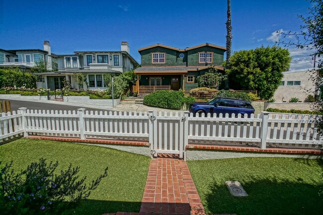 Foto del edificio - Beautifully Remodeled, Bright & Airy 3BR2B...