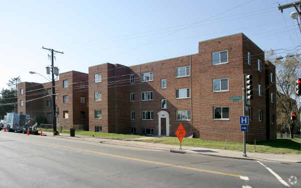 Foto del edificio - 954 Southern Ave SE