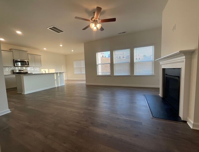 Building Photo - Nice 3 bedroom/2 bath - East Morristown