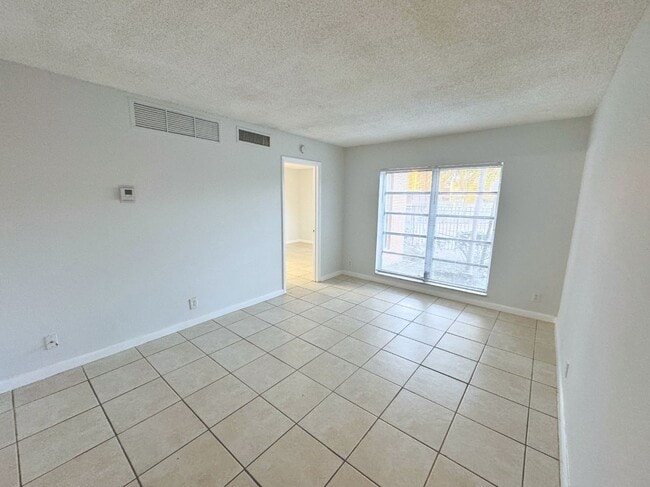 Foto del edificio - 4501 Treehouse Ln
