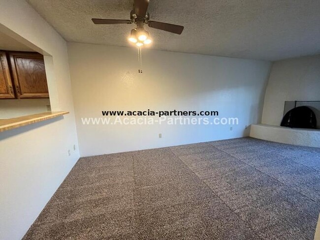 Foto del edificio - Eastside Townhome
