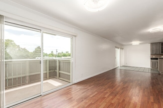Building Photo - Phoenix apartment in ideal location!