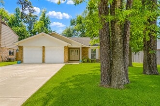 Building Photo - 2114 River Village Dr