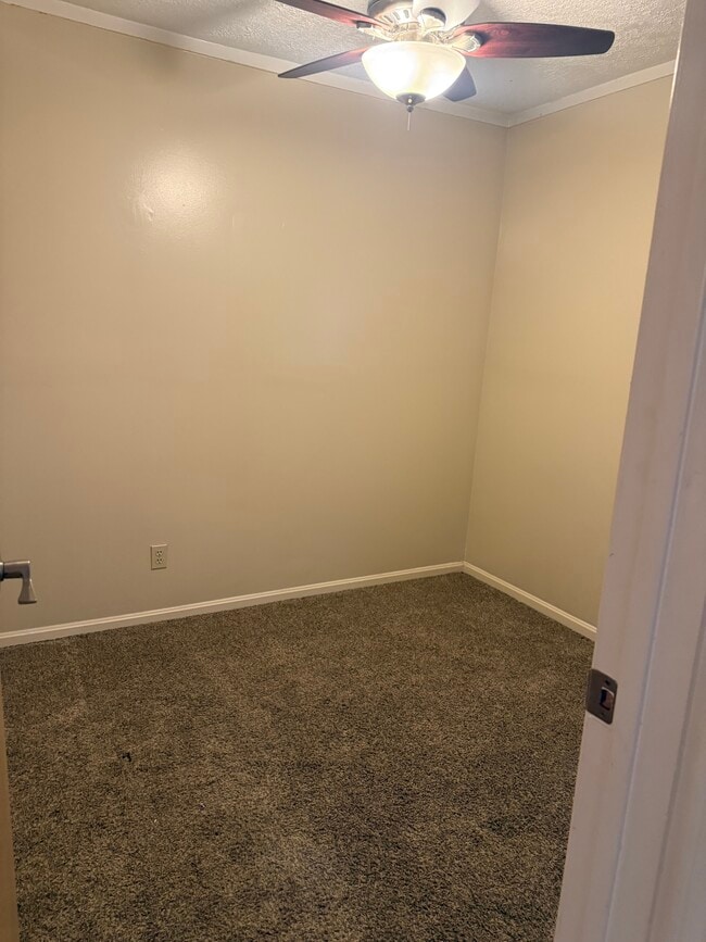 Building Photo - 290 Dorwil Dr