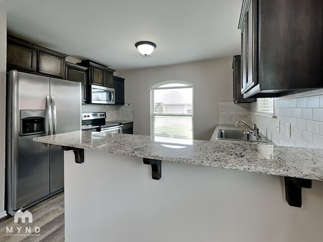 Foto del edificio - 3048 NW 182nd St