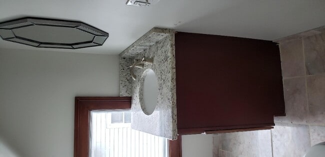 Foto del edificio - 230 S Main St