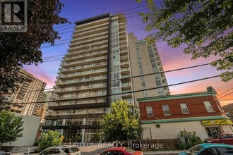 Building Photo - 255-1255 Bay St