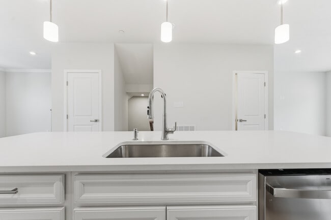 Building Photo - 339 Telluride Ln