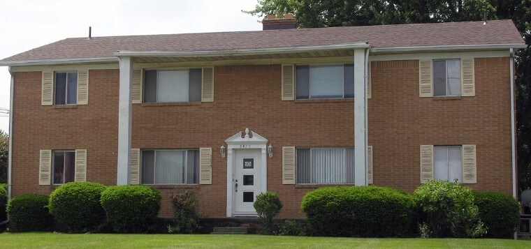 Primary Photo - 3935 W Sylvania Ave