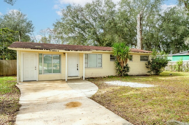 Building Photo - 385 Dunwoodie Rd