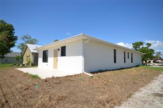 Building Photo - 2188 Barker Blvd