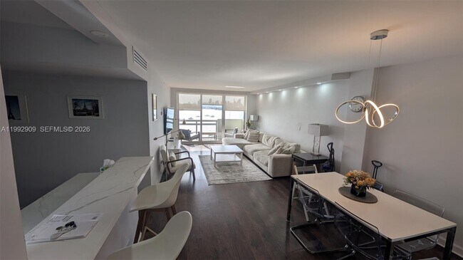 Foto del edificio - 1500 Bay Rd