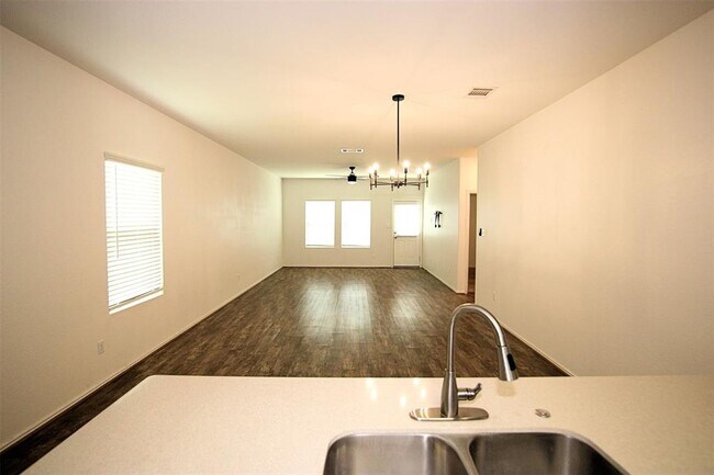 Building Photo - 299 Emerald Green Trail