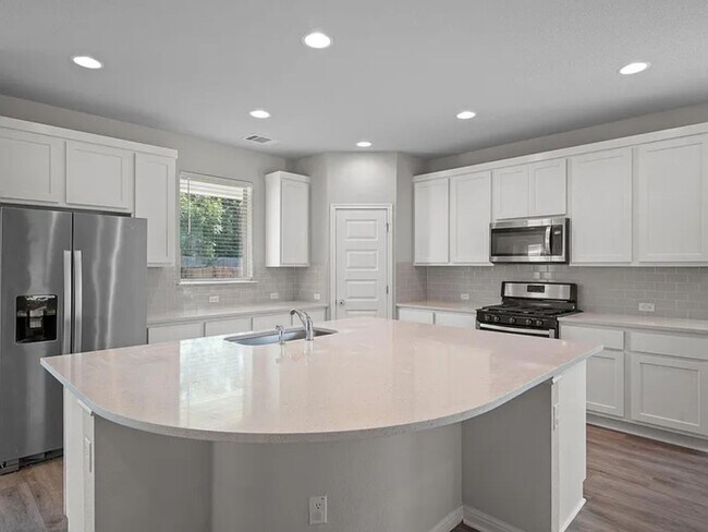 Foto del edificio - Spacious 4BR House in Georgetown
