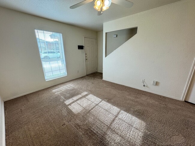 Building Photo - 4405 Abigail Dr