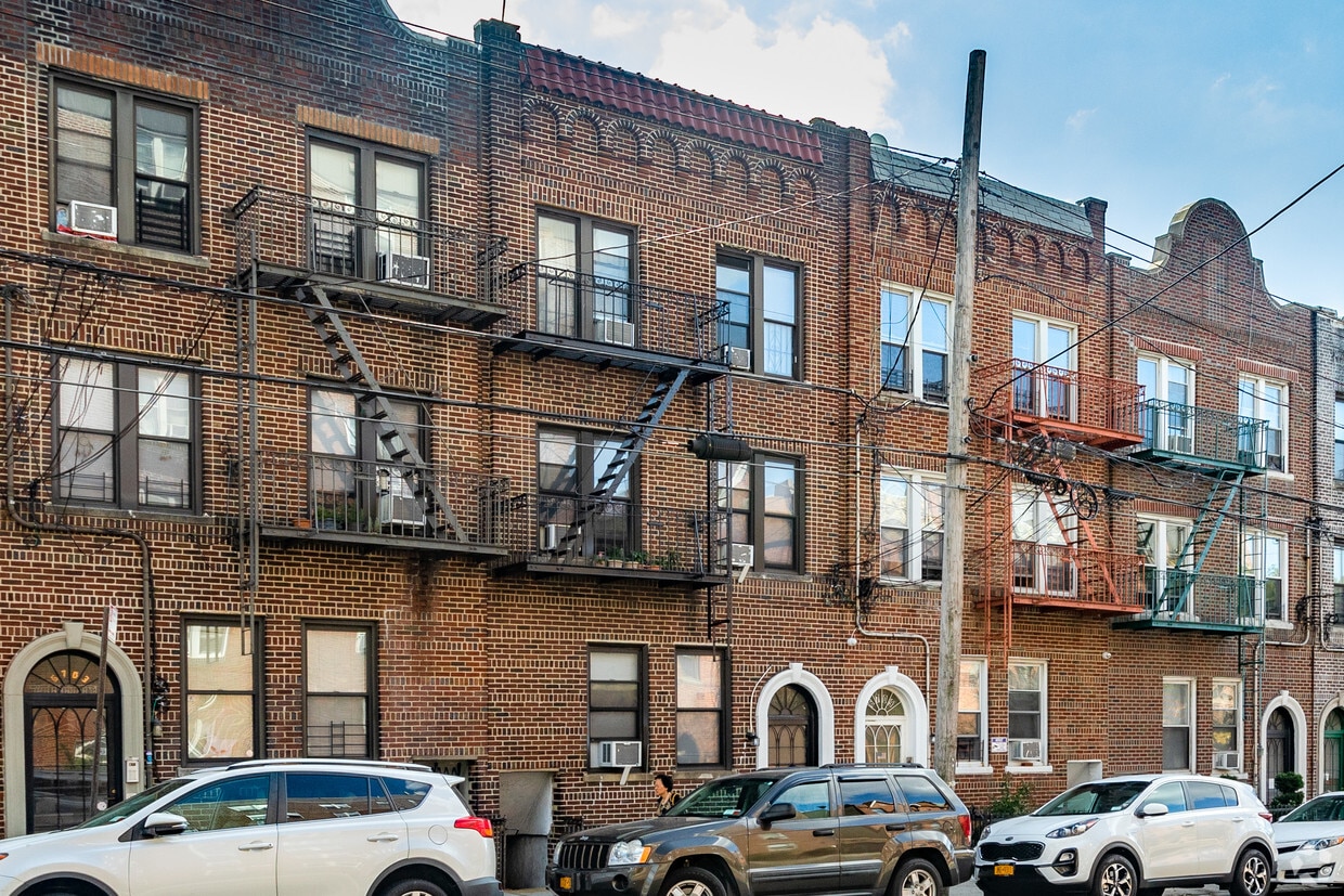 Primary Photo - 6705 8th Ave
