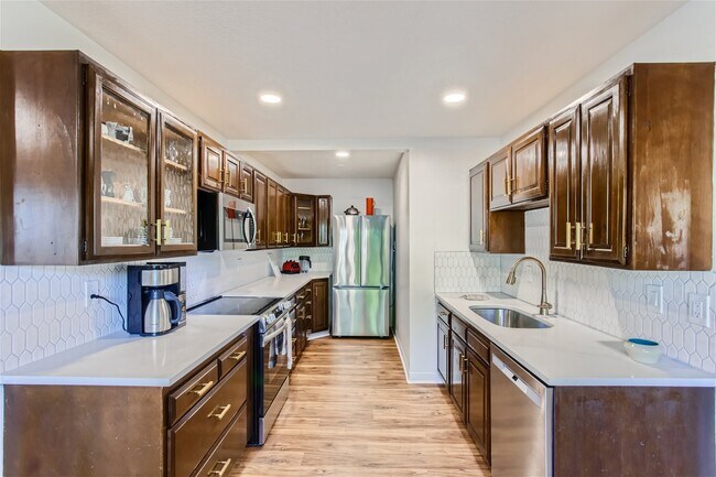 Foto del edificio - 8738 N Calvert Ave