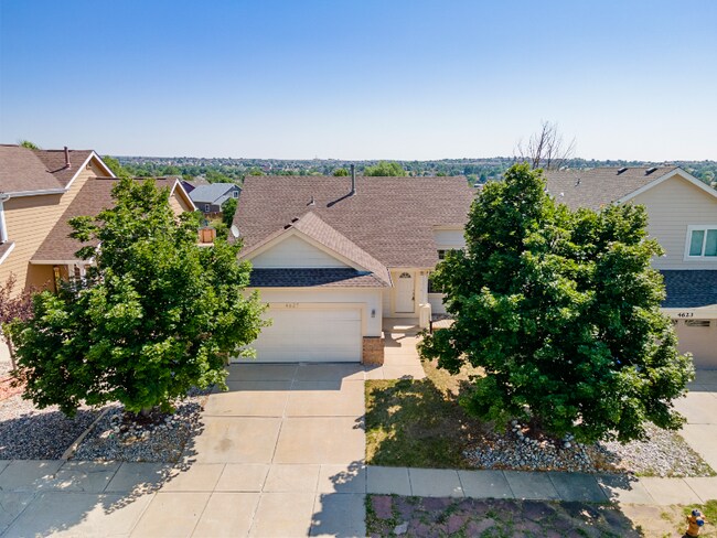 Foto del edificio - 4627 Bittercreek Dr