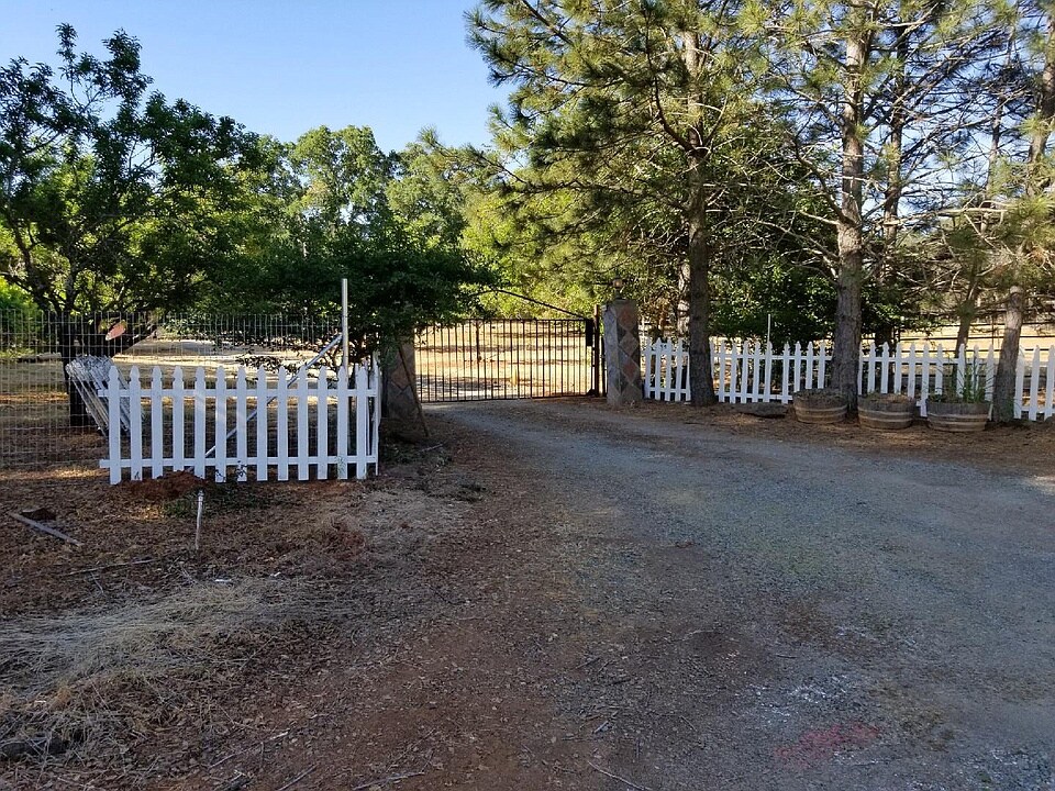 Foto principal - 8850 Randolph Dr