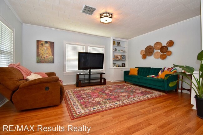 Building Photo - 3 br, 2 bath House - 708 Tech Drive