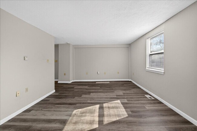 Foto del edificio - 1715 N Oxford St