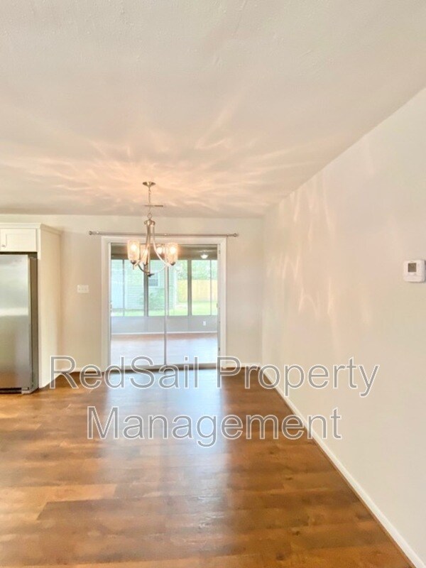 Foto del edificio - 504 Beech Dr
