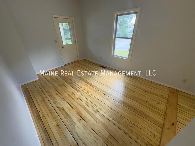 Building Photo - 24 Call Rd