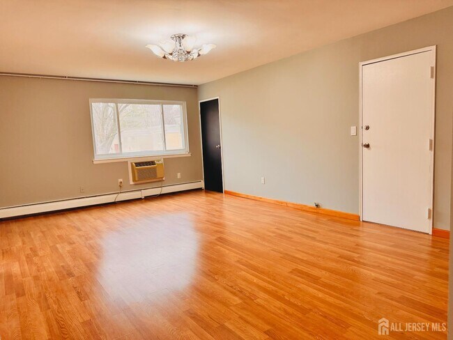 Foto del edificio - 20 Lake Ave