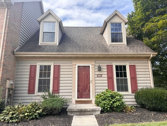 Building Photo - 1114 Skyview Dr