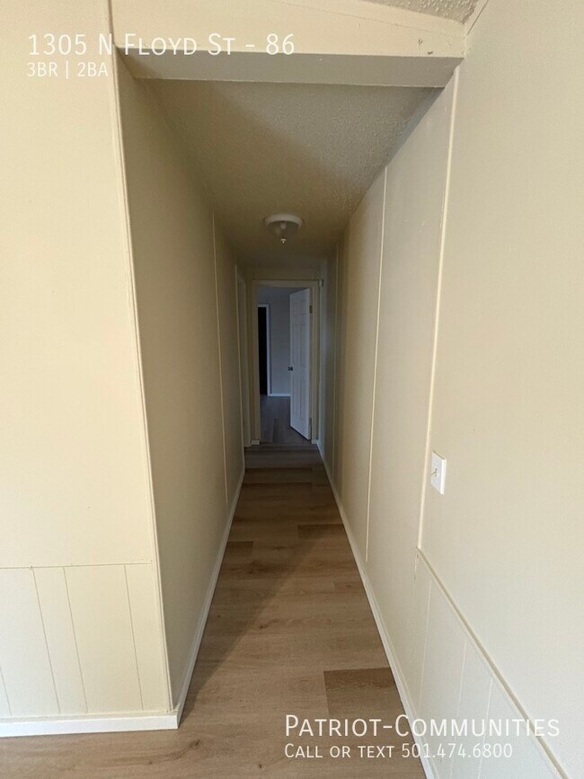 Foto del edificio - 1305 N Floyd St