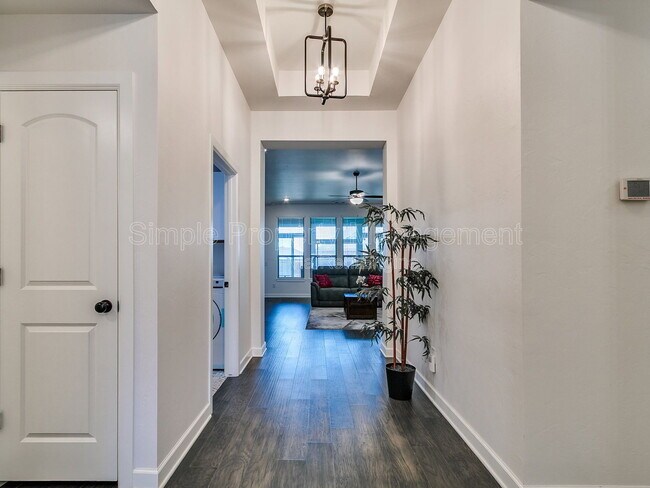 Building Photo - 18008 Jimenez Dr