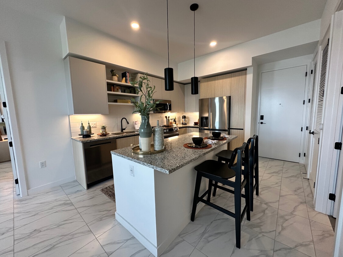 Photo - 16900 NE 23rd Ave (North Miami Beach, FL)