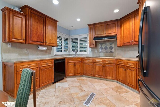 Cocina. - 2323 Easthills Dr
