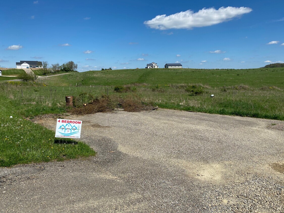 45619 Laura Dr, Saint Clairsville, OH 43950 House for Rent in Saint