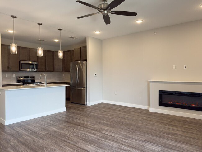 Interior Photo - The Landing at Legends