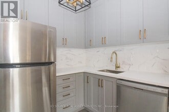 Building Photo - 291 Stewart St