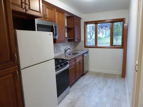 Foto del edificio - 49-20 Hanford St