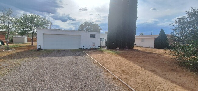 Building Photo - 309 N Flynn Jans Ct