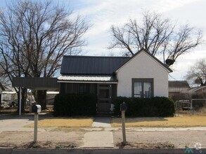 Building Photo - 1005 W Grand Ave