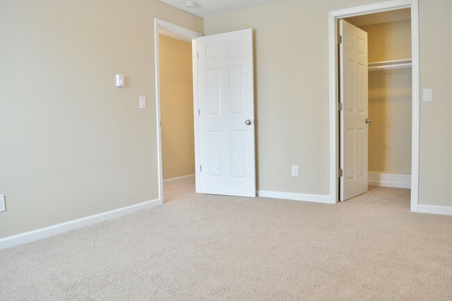 Building Photo - Rainier Terrace