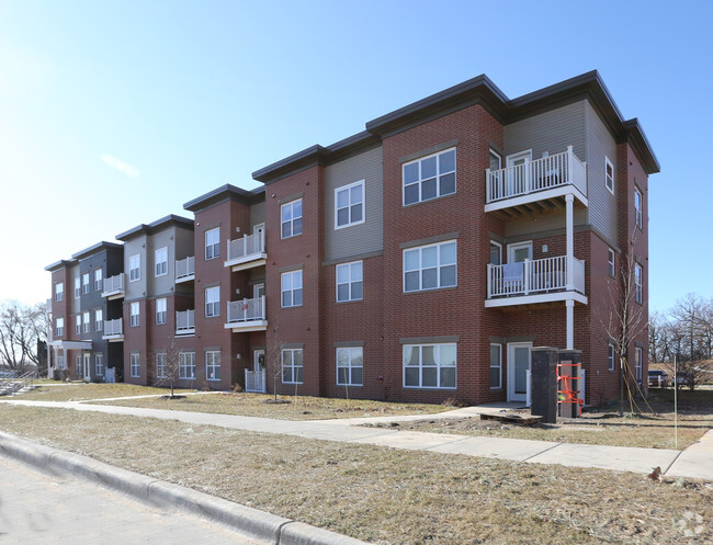 Building Photo - Tennyson Ridge