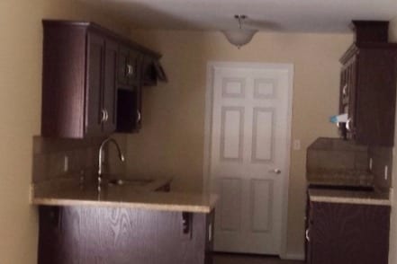 Kitchen - 212 Schunior W St