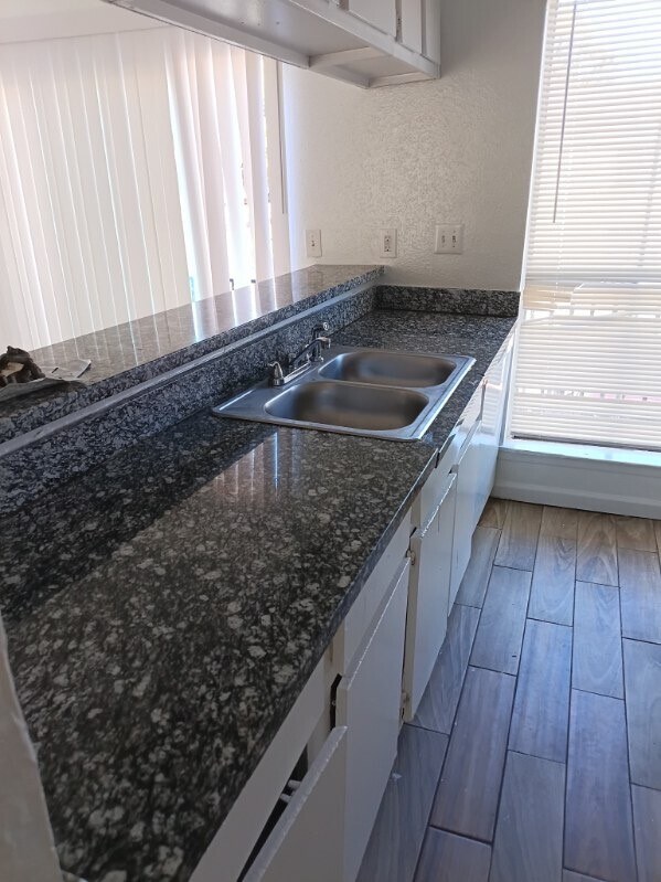 Building Photo - 6200 W Tidwell Rd