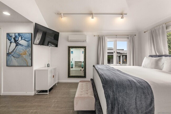 Foto del edificio - 1264.5 Prospect St