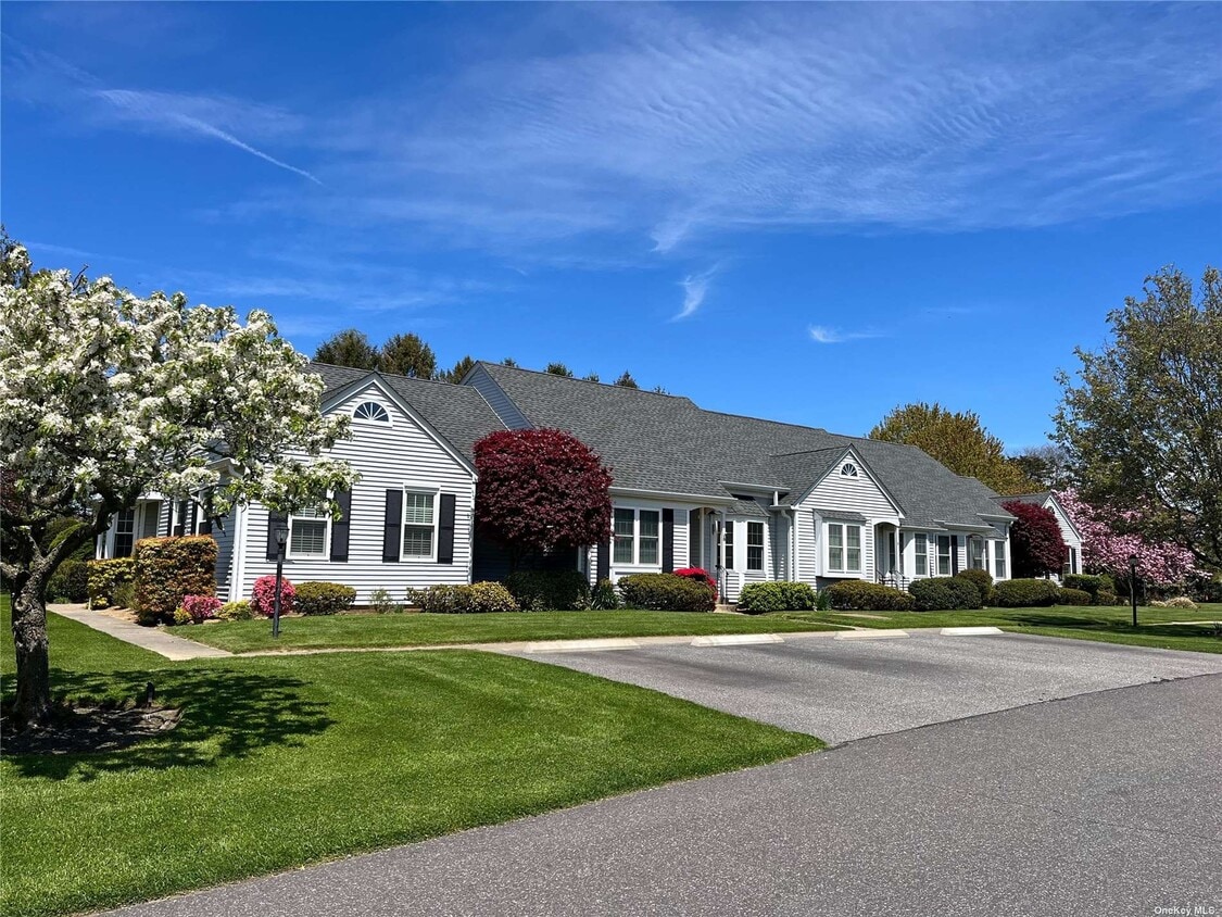 2555 Youngs Ave Unit 18D, Southold, NY 11971 Condo for Rent in