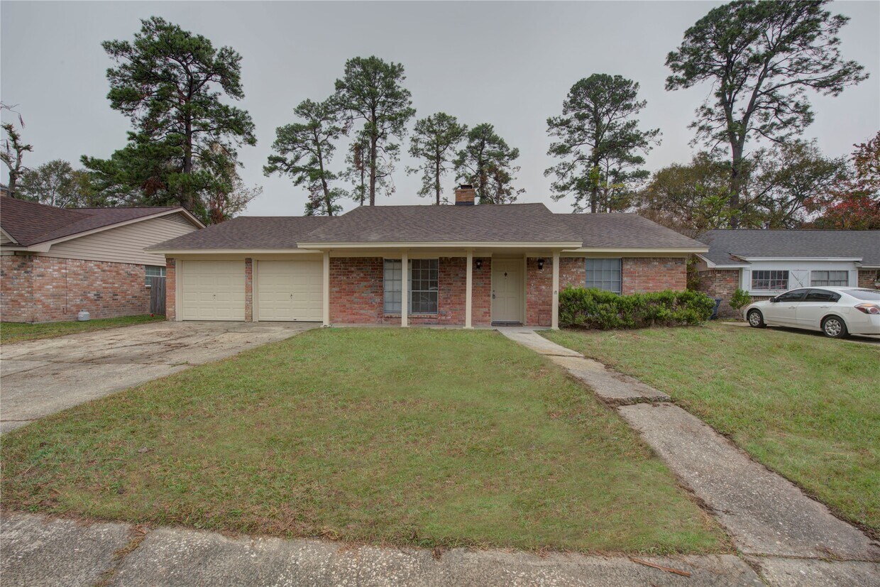 Foto principal - 2715 Halstead Dr